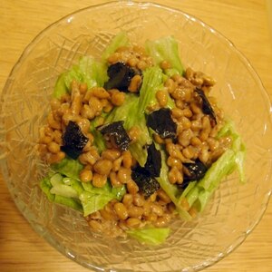 納豆とレタスと海苔の和え物